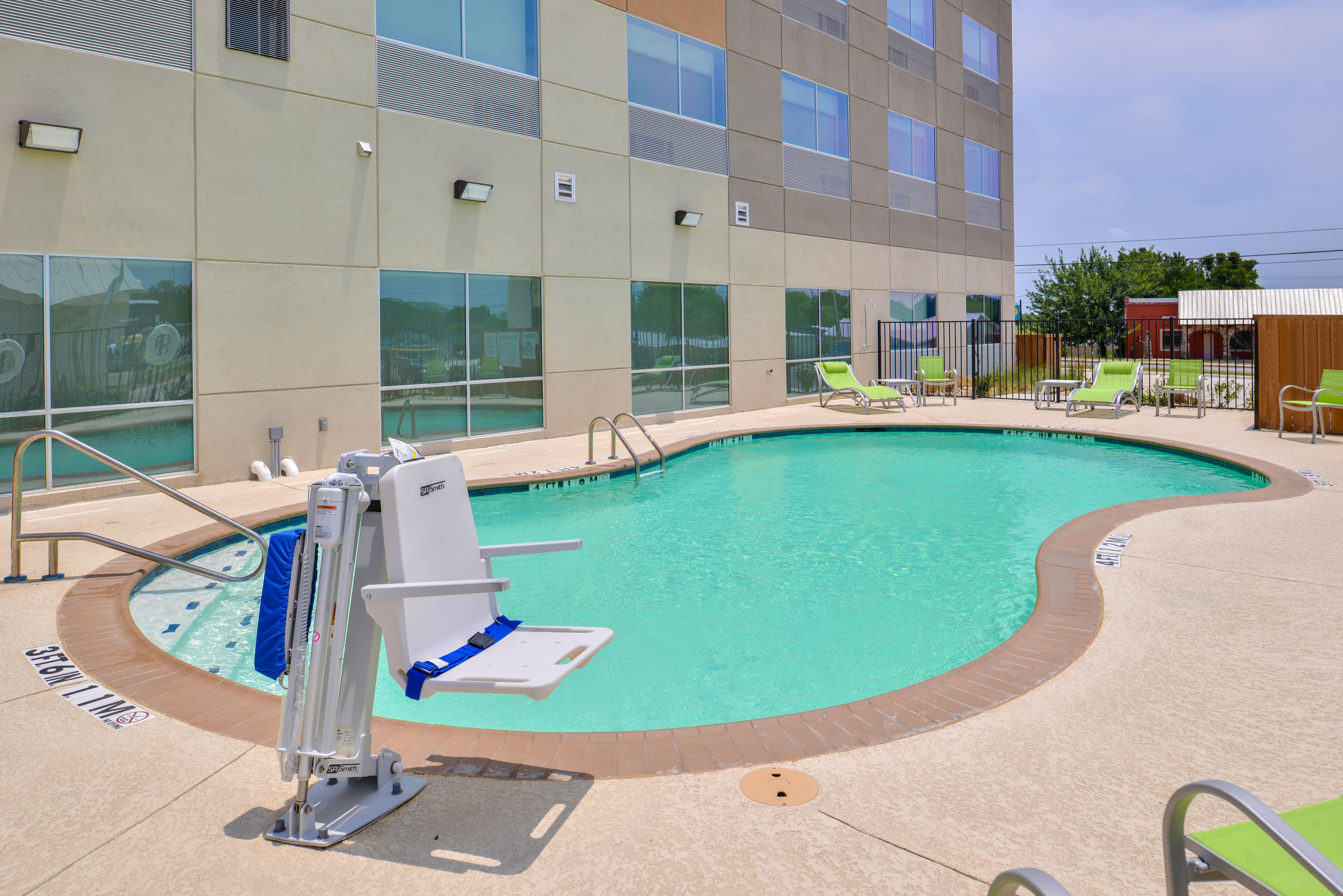 Holiday Inn Express - Early By Ihg Exterior photo