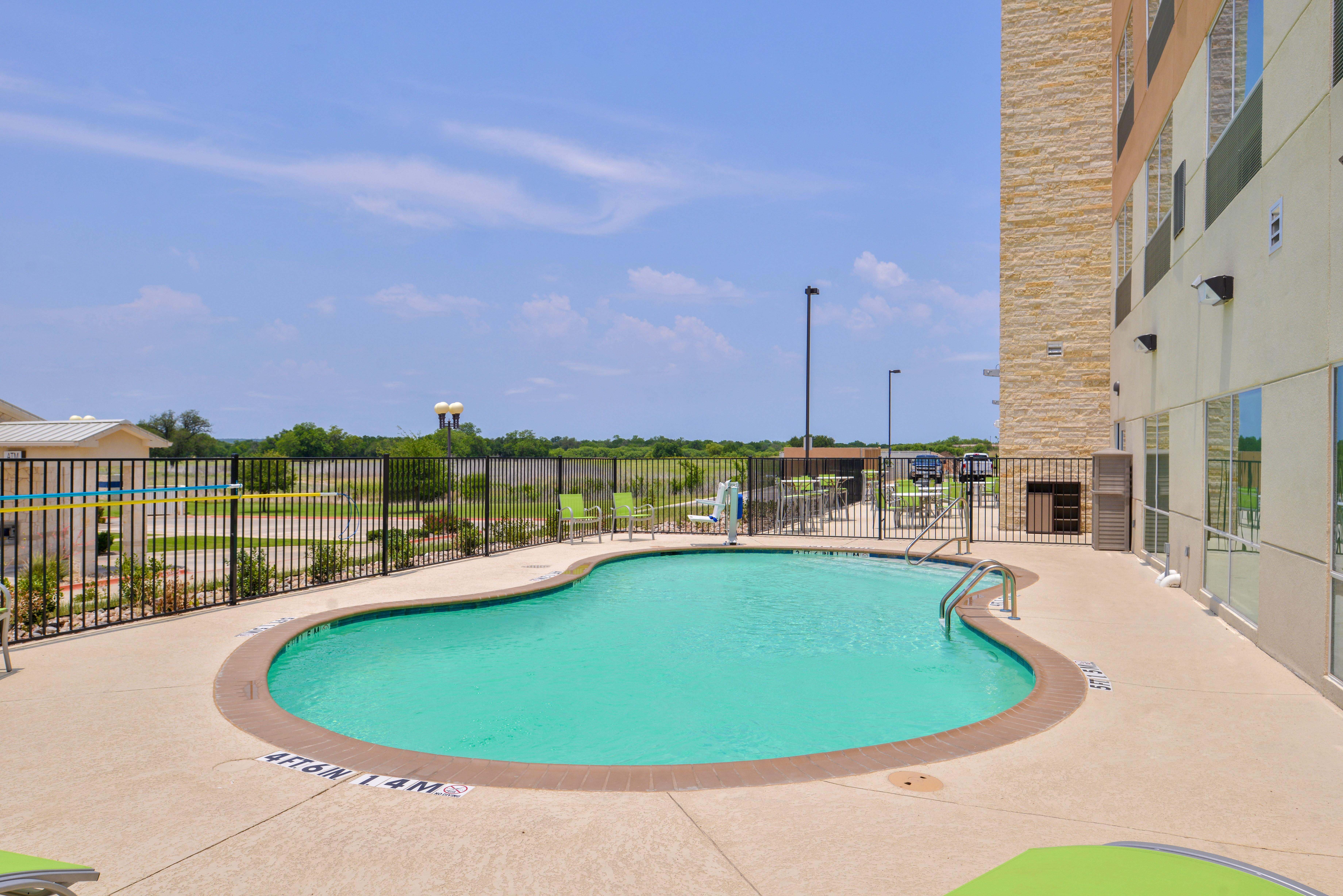Holiday Inn Express - Early By Ihg Exterior photo
