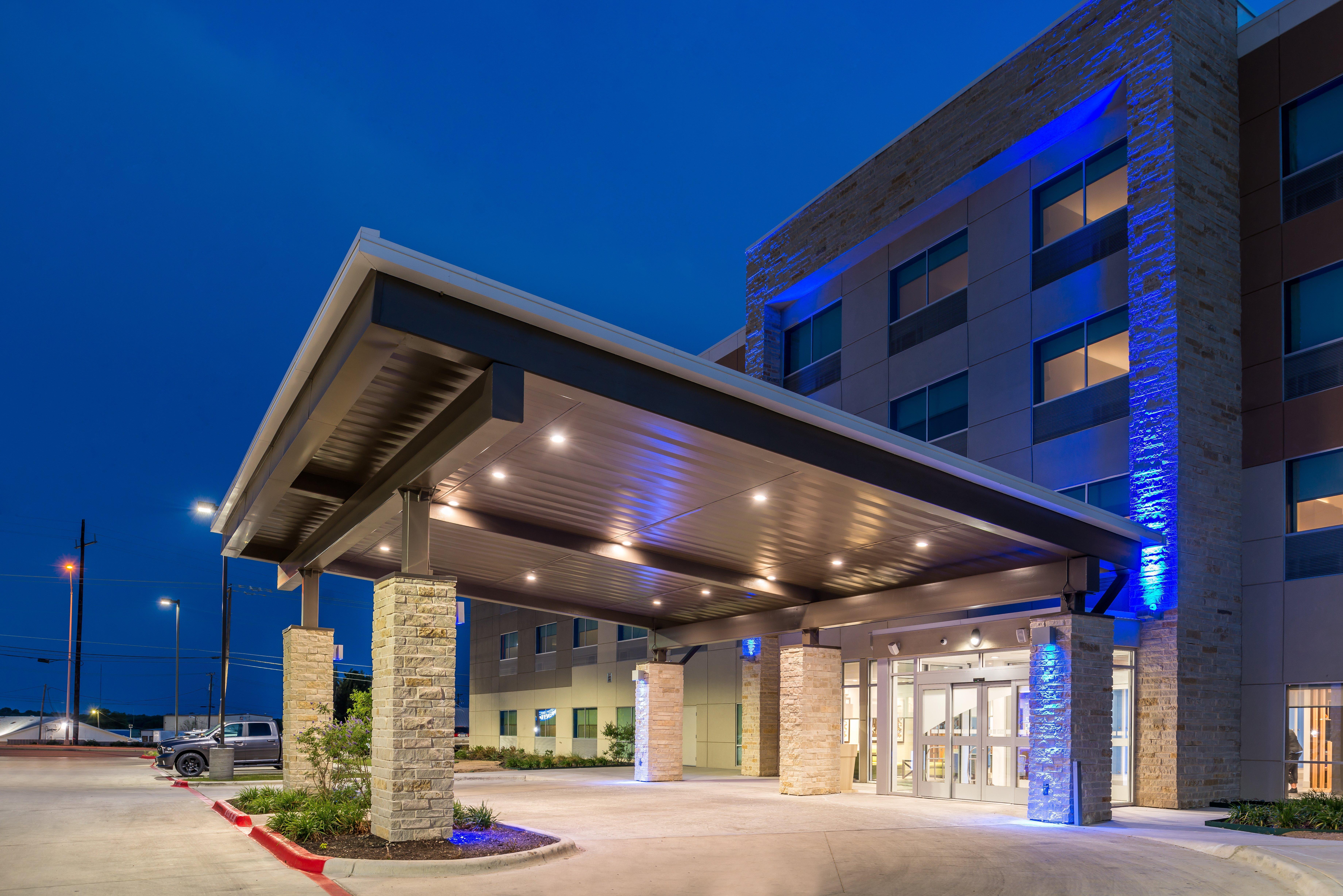 Holiday Inn Express - Early By Ihg Exterior photo