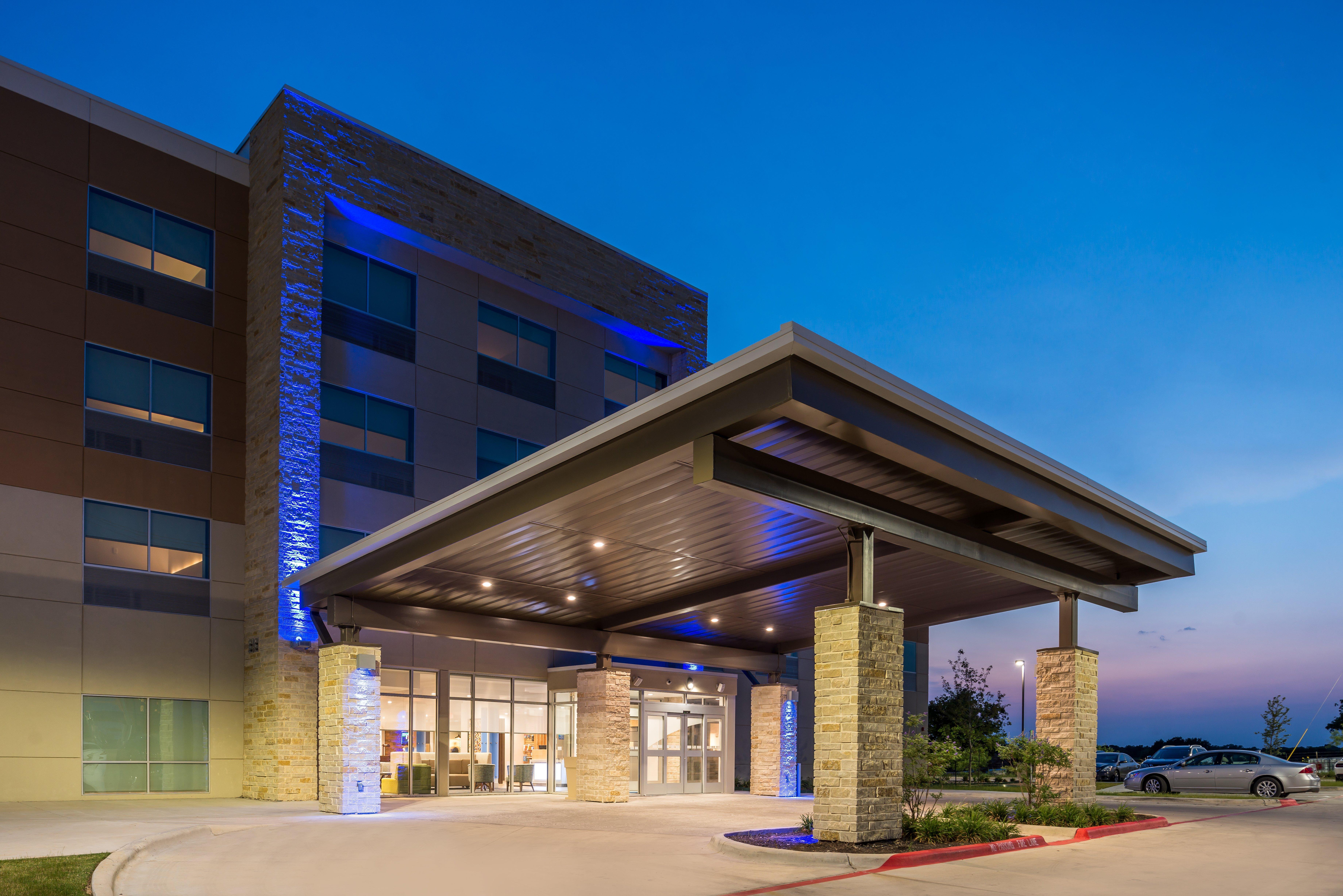 Holiday Inn Express - Early By Ihg Exterior photo