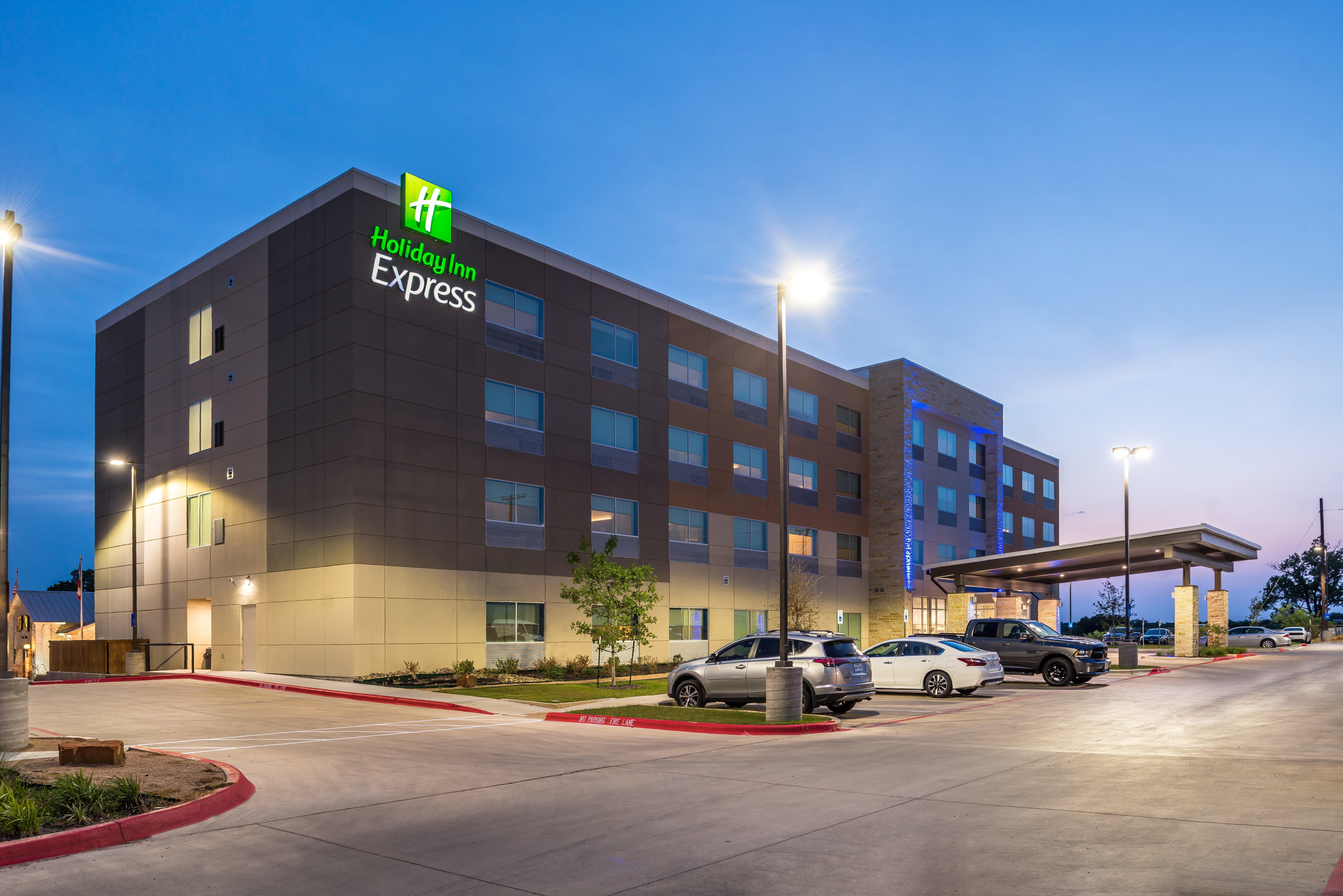 Holiday Inn Express - Early By Ihg Exterior photo